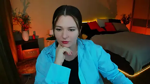 Moonvelle from StripChat