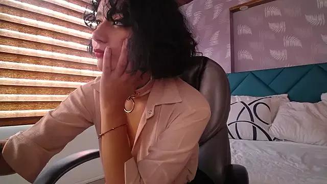Try our streaming cams variety and talk on a personal level with our adorable girls streamers, showing off their bountiful shapes and dildos.