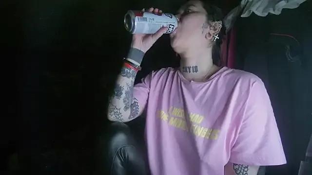 MoorderxDoll from StripChat