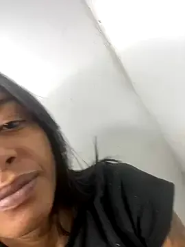 Morenasafadinhatesao from StripChat is Freechat