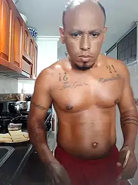 MorenazoXL from StripChat is Freechat