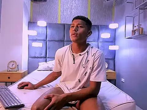 MorenitoDigno from StripChat is Freechat