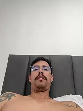 Morenolindo11 from StripChat is Freechat