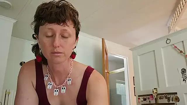 mossy_kiss from StripChat