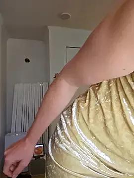 mossy_kiss from StripChat