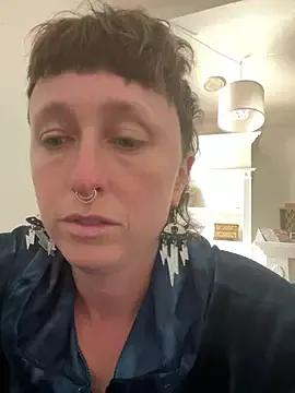 mossy_kiss from StripChat