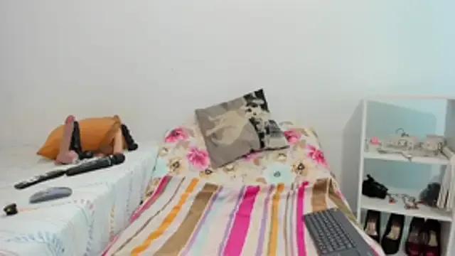 moutbitch from StripChat is Freechat