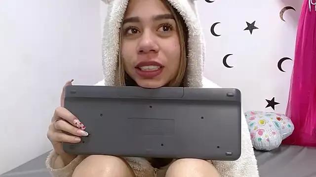 Try our streaming cams variety and talk on a personal level with our adorable girls streamers, showing off their bountiful shapes and dildos.