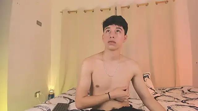 Mrhot_night from StripChat