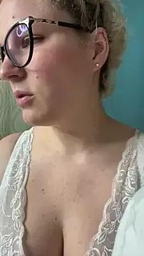 MrMrsRight from StripChat