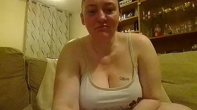 Cling to live show with Mrs-A from StripChat 