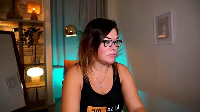 Try our streaming cams variety and talk on a personal level with our adorable girls streamers, showing off their bountiful shapes and dildos.