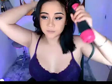 Try our streaming cams variety and talk on a personal level with our adorable girls streamers, showing off their bountiful shapes and dildos.