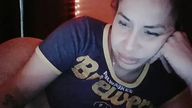 MsMoore on StripChat 