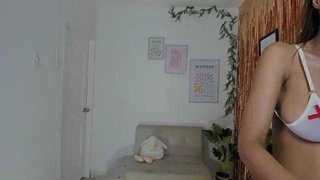 Muffin_Puffin from StripChat