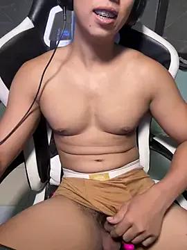 muscle_king__ from StripChat is Freechat