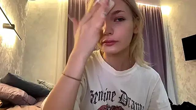 MycuteMolly from StripChat is Freechat