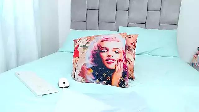 Try our streaming cams variety and talk on a personal level with our adorable girls streamers, showing off their bountiful shapes and dildos.