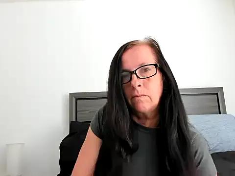 mysteriouspeachgoddess from StripChat is Freechat