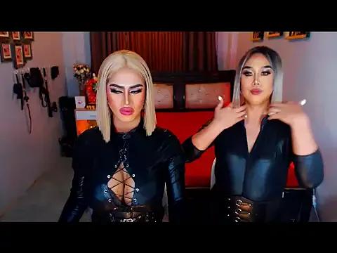 MystiqueQueen from StripChat