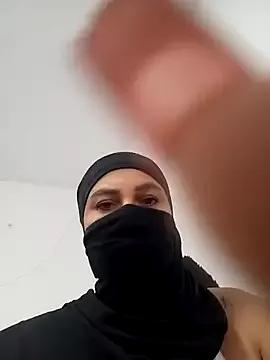 Nadia_samiri from StripChat is Freechat