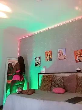 nahiarapalmer19 from StripChat is Freechat