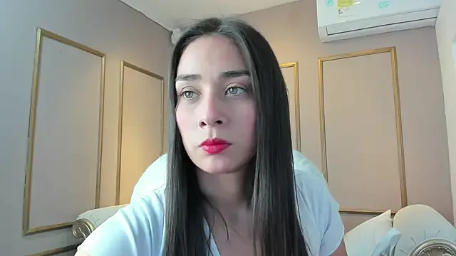 NahimiThompson from StripChat is Freechat