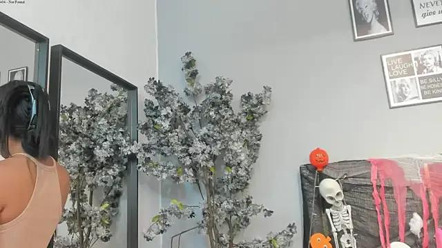 Nahomycarterr from StripChat is Freechat