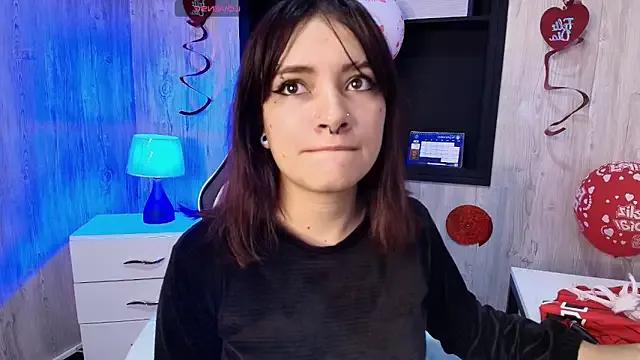 NahomyPeach from StripChat is Freechat