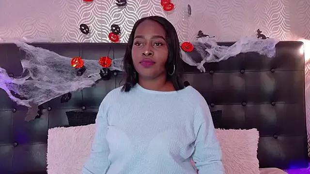 NaiaraMasson_ from StripChat is Freechat