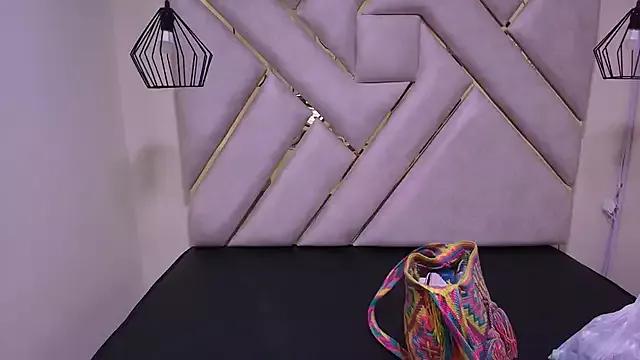 nalalye_cruzz_ from StripChat