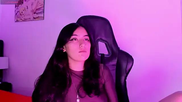 namiiwhite from StripChat is Freechat