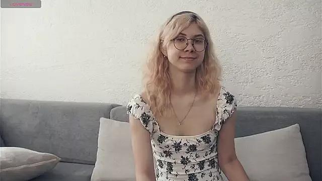 NanaCivale from StripChat is Freechat