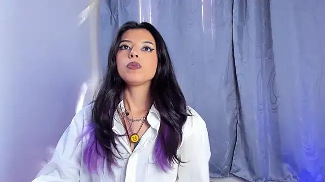 NanakoDollx from StripChat