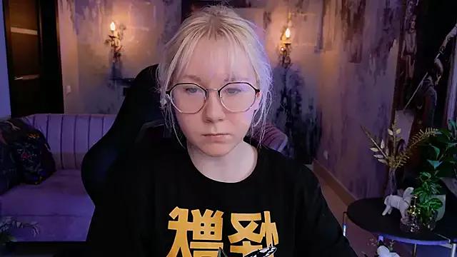 Try our streaming cams variety and talk on a personal level with our adorable girls streamers, showing off their bountiful shapes and dildos.