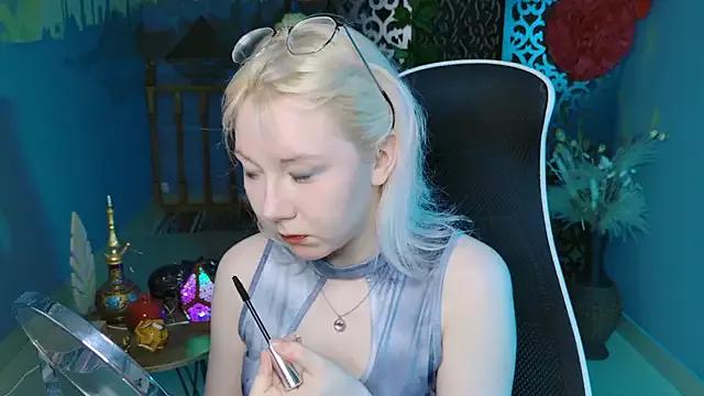 Try our streaming cams variety and talk on a personal level with our adorable girls streamers, showing off their bountiful shapes and dildos.