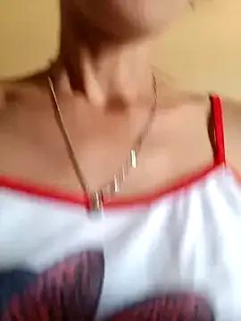 Nandasant09 from StripChat