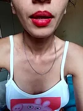 Nandasant09 from StripChat