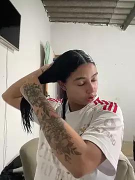Nandinha777 from StripChat