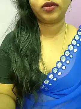 Nanditha26 from StripChat