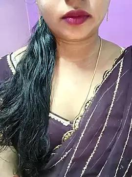 Nanditha26 from StripChat