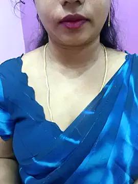 Nanditha26 from StripChat