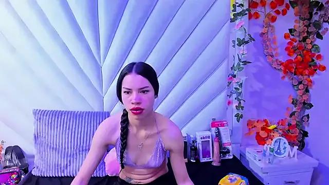 Nanis_James from StripChat