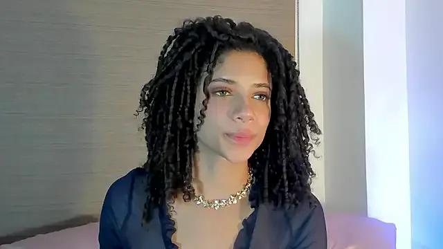 naomidawsonn from StripChat is Freechat