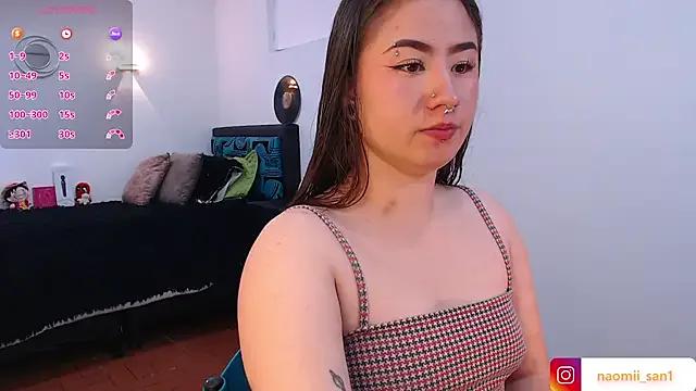 naomii_san from StripChat is Freechat