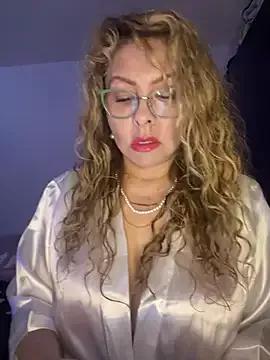 Naomy-Love from StripChat is Freechat