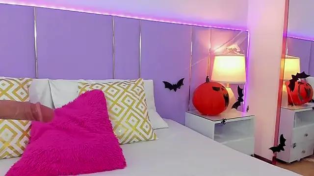 Try our streaming cams variety and talk on a personal level with our adorable girls streamers, showing off their bountiful shapes and dildos.