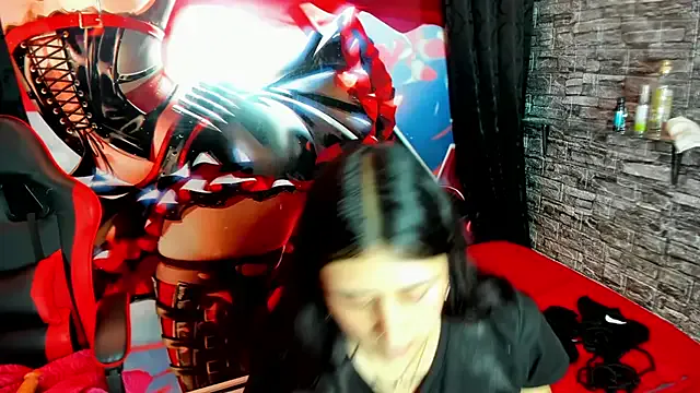 NaomyAngel from StripChat is Freechat