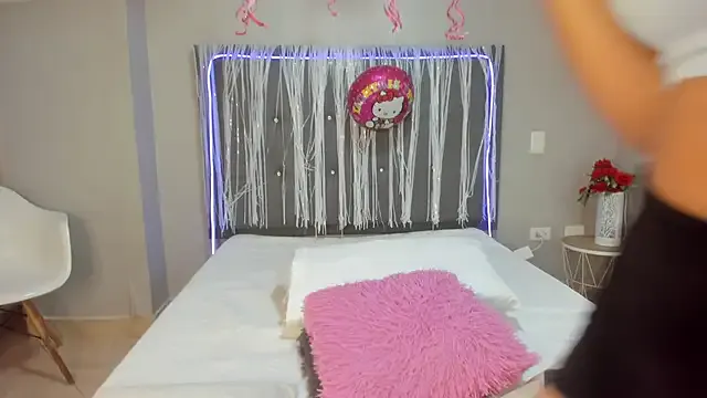 Try our streaming cams variety and talk on a personal level with our adorable girls streamers, showing off their bountiful shapes and dildos.