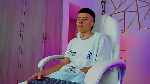 Nascary_Fox from StripChat